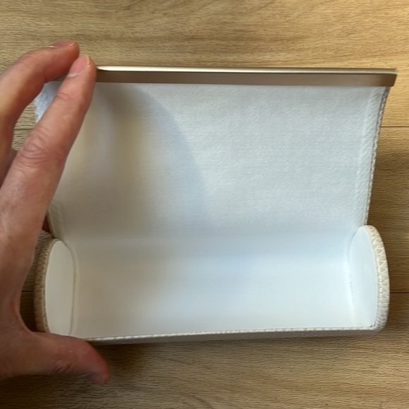 Jimmy Choo Case - Picture 4 of 5